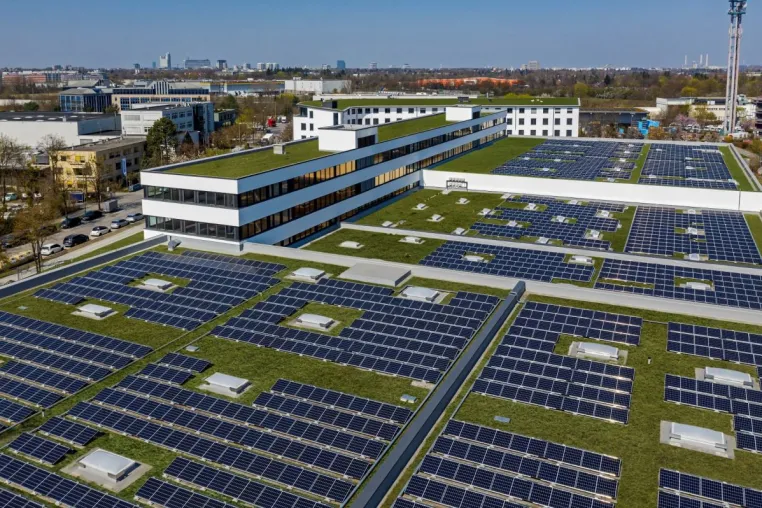Bild: Best Workspaces 2022: Schwaiger Group für grünes Leuchtturmprojekt Centro Tesoro ausgezeichnet