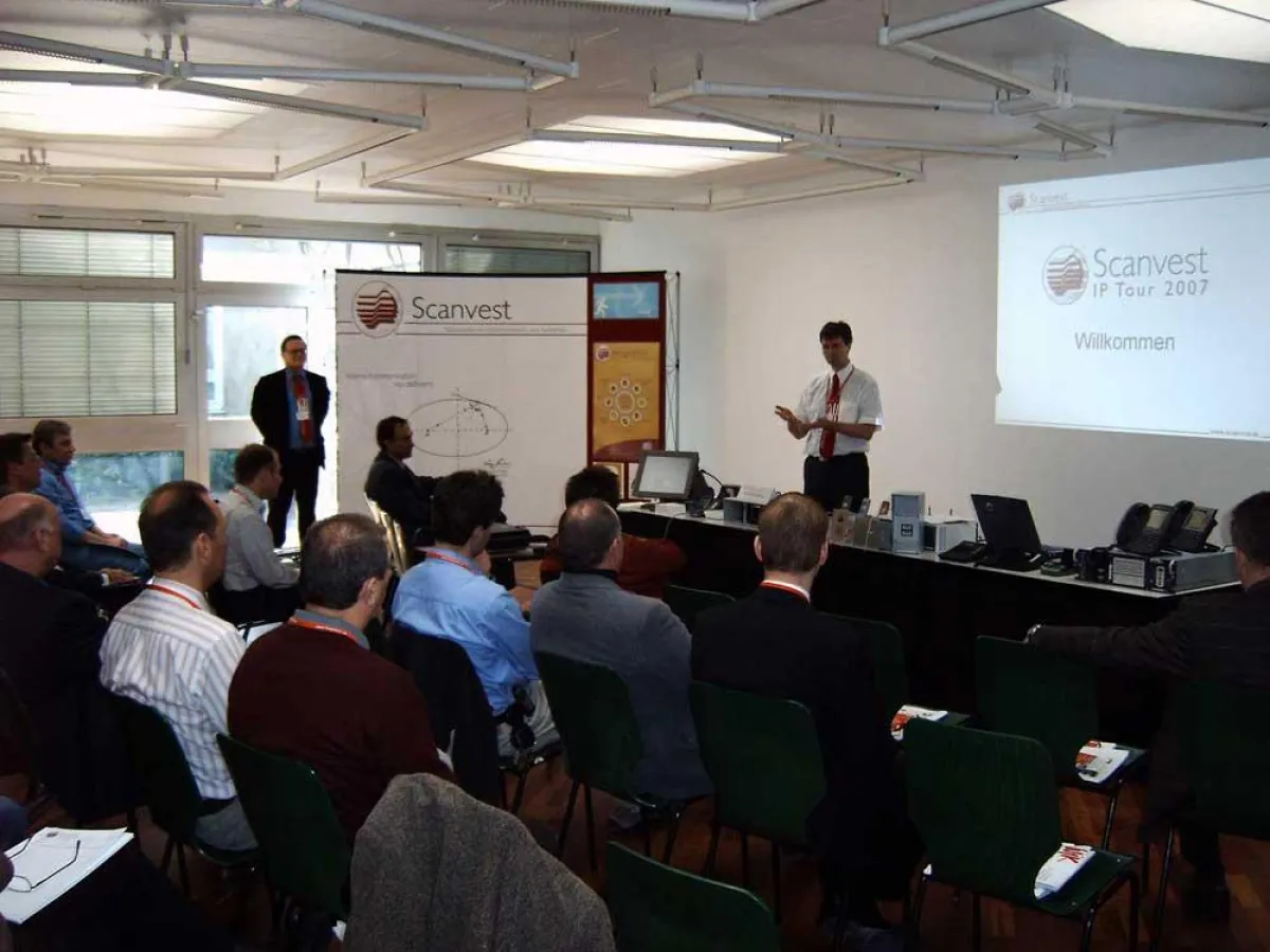 Mehr als 500 Planer, Errichter und Endkunden überzeugten sich auf der bundesweiten IP Tour 2007 von der Funktionsfähigkeit der verschiedenen Scanvest-Lösungen.