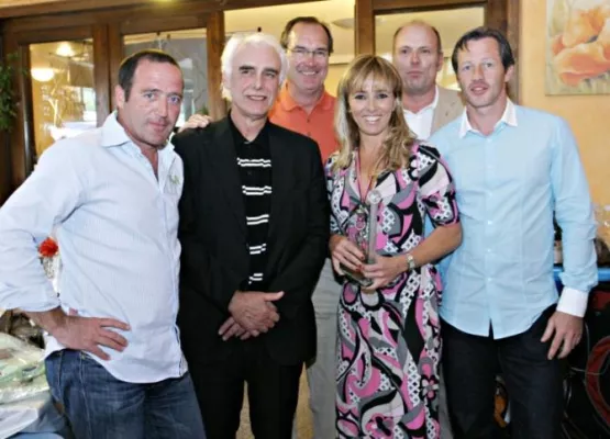 Bild: Gundis Zámbó, Uwe Bein und Jens Keller golfen für den guten Zweck