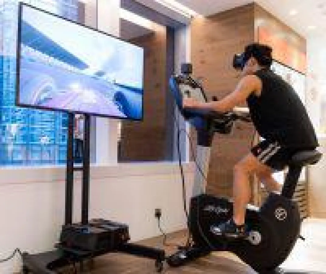 Das Virtual Reality Bike ist bei den Kunden von Pure Fitness besonders beliebt. Foto: Firma