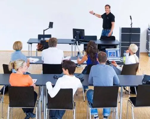 Bild: DHfPG berät bundesweit über Studienmöglichkeiten