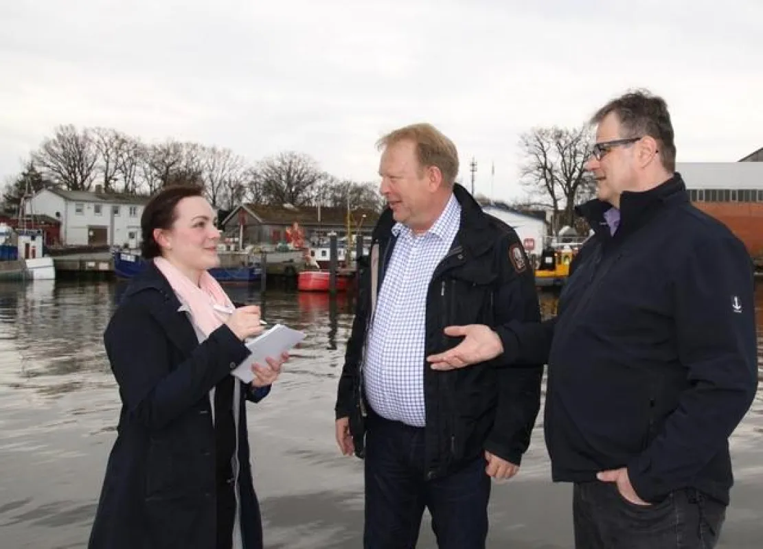 Im Interview sprechen Nils Bohnes (mitte) und Uwe Ebling (rechts) über