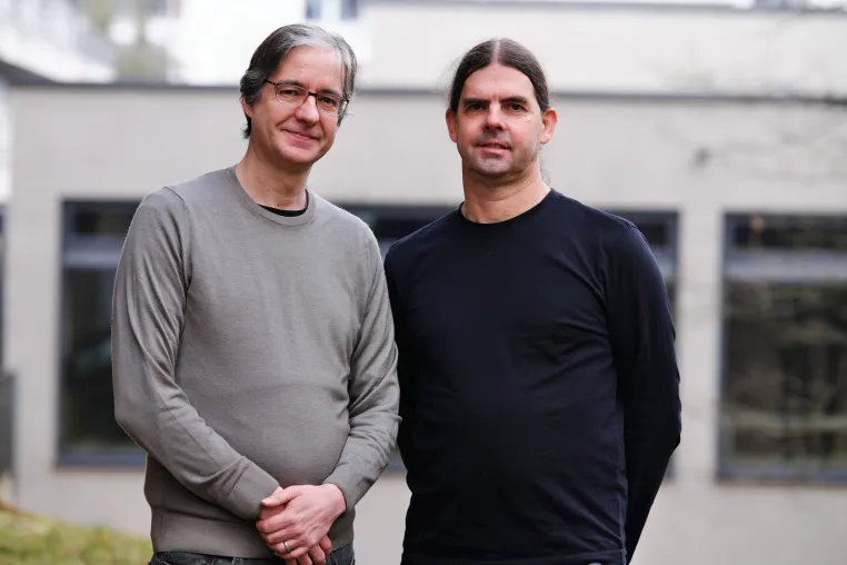 Bild: Forscher verknüpfen Quantencomputer mit klassischen Rechnern, um das Beste aus beiden Welten zu gewinnen