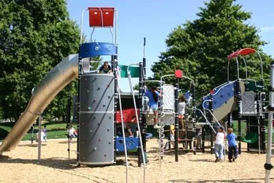 SPIELPLÄTZE BRAUCHEN INNOVATION Bild: SPIELPLÄTZE BRAUCHEN INNOVATION