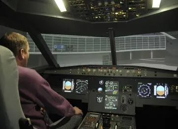 Bild: Firmenseminare - „Kontrolliertes Abheben“ und Aktivierung von (Crew-)Resourcen mit einem A320 Flugsimulator