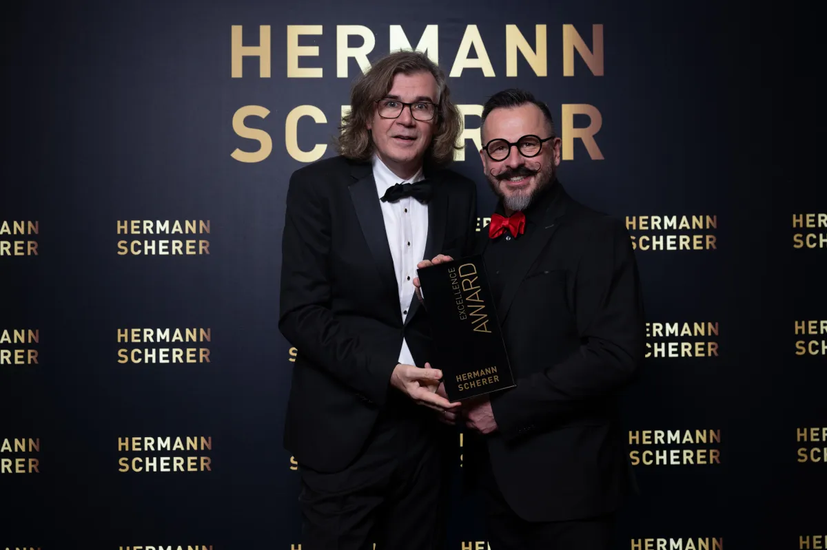 Peter Voigt, rechts, aus Denzlingen konnte beim internationalen Speaker Slam in Sachsen punkten. (© privat)