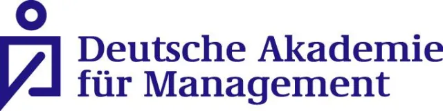 Bild: Kursstart bei der Deutschen Akademie für Management