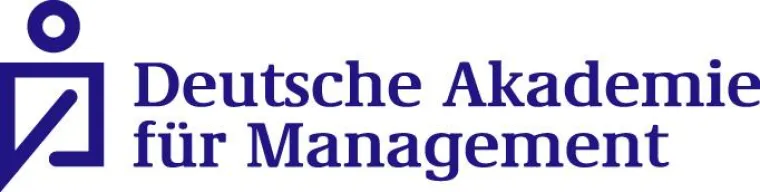 Bild: Kursstart bei der Deutschen Akademie für Management