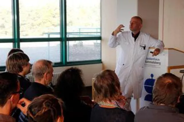 Umgang mit geistig behinderten Menschen thematisiert Bild: Umgang mit geistig behinderten Menschen thematisiert