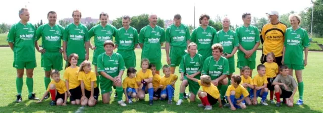 Bild: Benefizveranstaltung für Jung und Alt mit Promi-Fußballturnier unter Schirmherrschaft von Heike Drechsler