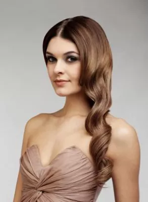 Bild: Festliche Frisuren mit hairtalk extensions