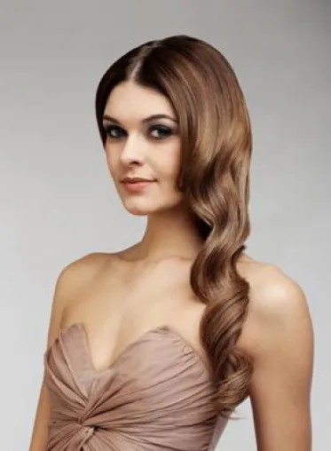 Bild: Festliche Frisuren mit hairtalk extensions