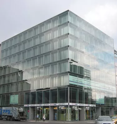 Bild: AENGEVELT vermittelt rd. 1.300 m² Einzelhandelsfläche in 1a-Lage von Berlin-Charlottenburg