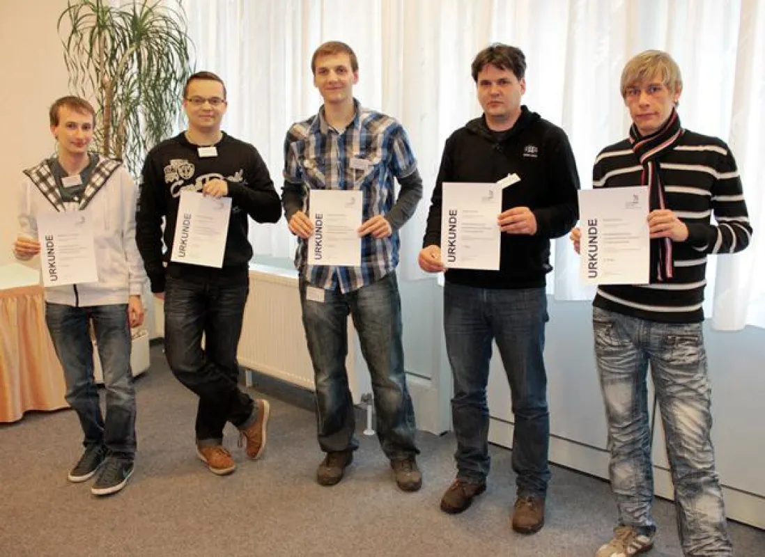 Die erfolgreichen Teilnehmer an der Sächsischen Berufsmeisterschaft IT-Netzwerktechnik 2013