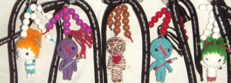 Lass die Puppen tanzen - Taschenmonster erobern die Republik Bild: Lass die Puppen tanzen - Taschenmonster erobern die Republik