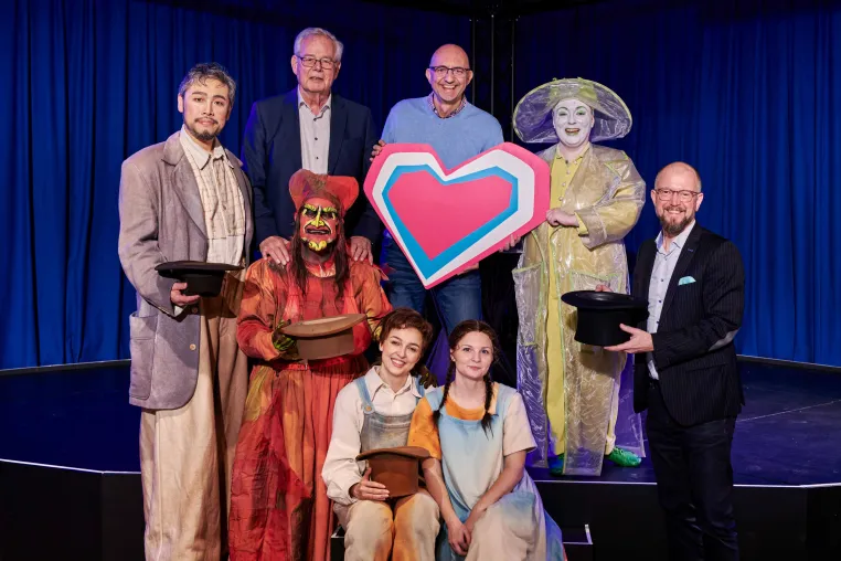 Bild: Jubiläum der beliebten Märchenoper: 100. Vorstellung von Hänsel und Gretel am Badischen Staatstheater
