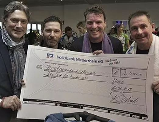 Bild: „Indoor Cycling Marathon“ für den guten Zweck: Atemlos durch den Aktiv-Sportpark Moers