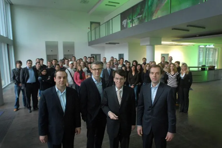 Hoher Besuch bei der Euroweb Internet GmbH – Oberbürgermeister Erwin erkundet die aufstrebende Firma Bild: Hoher Besuch bei der Euroweb Internet GmbH – Oberbürgermeister Erwin erkundet die aufstrebende Firma