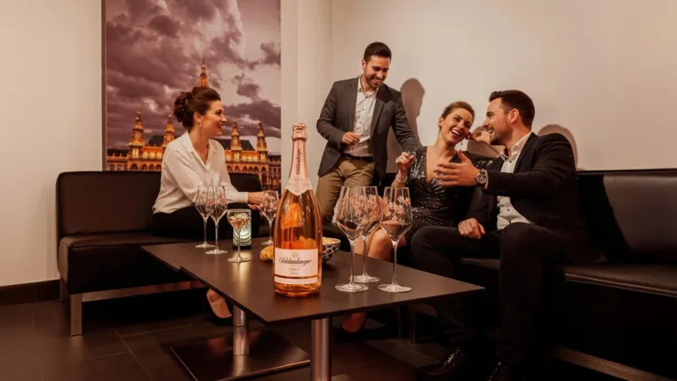 Marcus Blach über moderne Eventplanung für Firmenfeiern in Wien Bild: Marcus Blach über moderne Eventplanung für Firmenfeiern in Wien