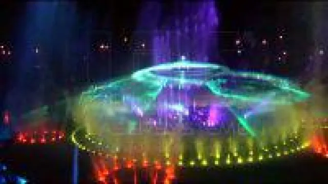 Bild: Lasershows und Wasserspiele sind beliebte Highlights