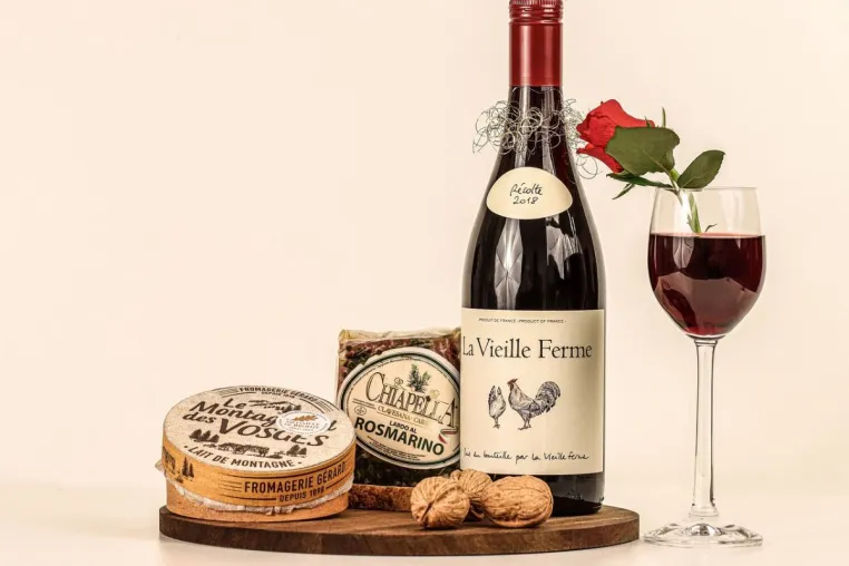 Warum passen Wein und Käse so gut zusammen? Bild: Warum passen Wein und Käse so gut zusammen?