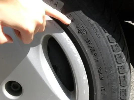 Bild: Mit guten Reifen sicher in den Sommer