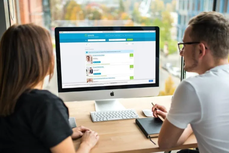Bild: Online-Zeugnis für Ärzte: Patienten bewerten überwiegend sehr gut