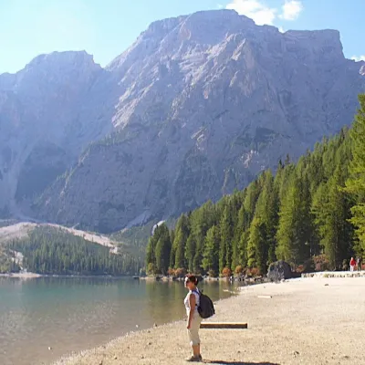 Wandern im UNESCO-Weltnaturerbe - Dolomiten Naturparkwanderung - Wanderreise durch 3 Parks um die „Drei Zinnen“ Bild: Wandern im UNESCO-Weltnaturerbe - Dolomiten Naturparkwanderung - Wanderreise durch 3 Parks um die „Drei Zinnen“