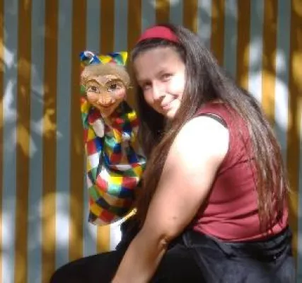 Lustiges Krokodil nimmt Kindern die Angst vor dem Zahnarzt Bild: Lustiges Krokodil nimmt Kindern die Angst vor dem Zahnarzt