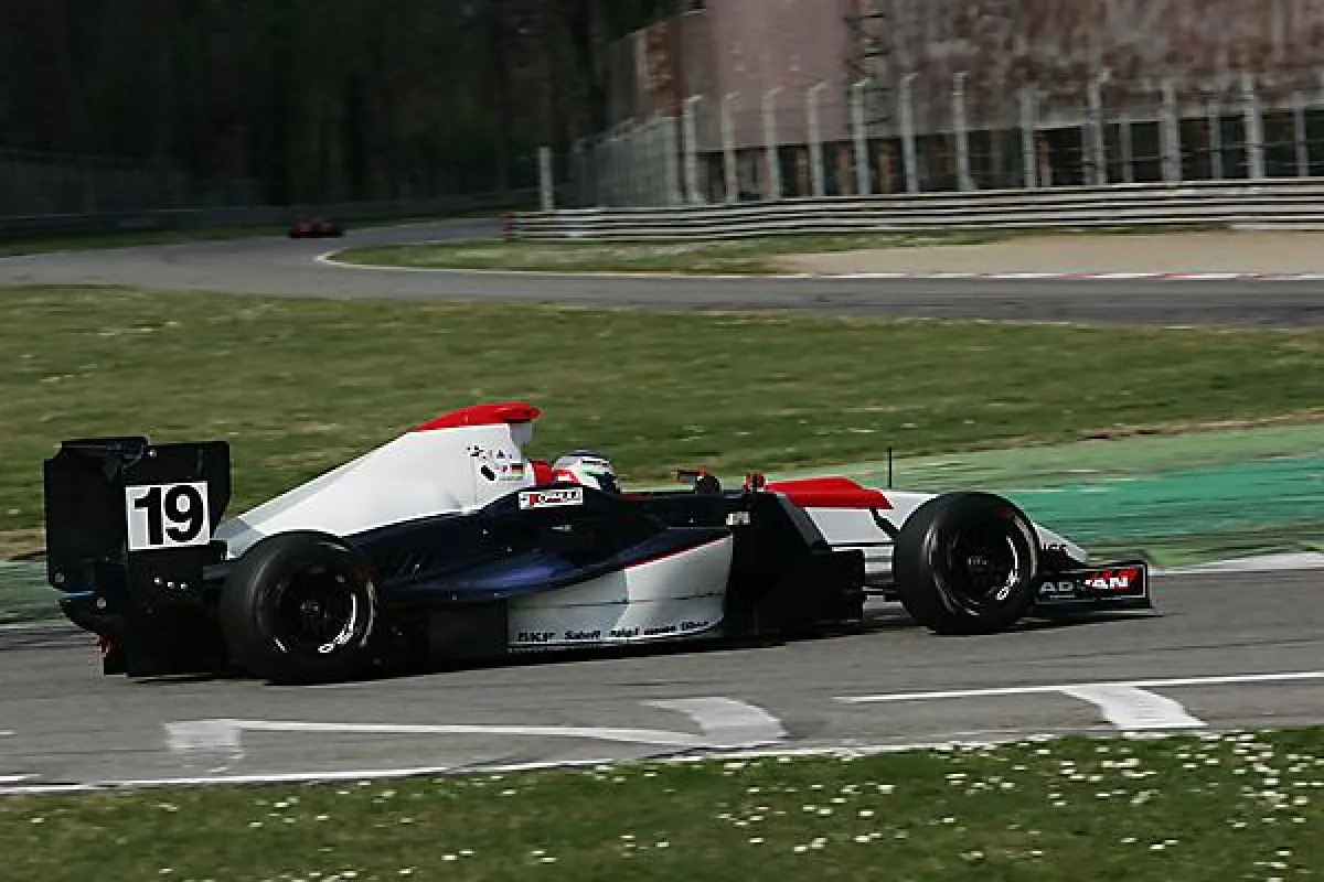 Tim Sandtler in der Formula Master Serie.