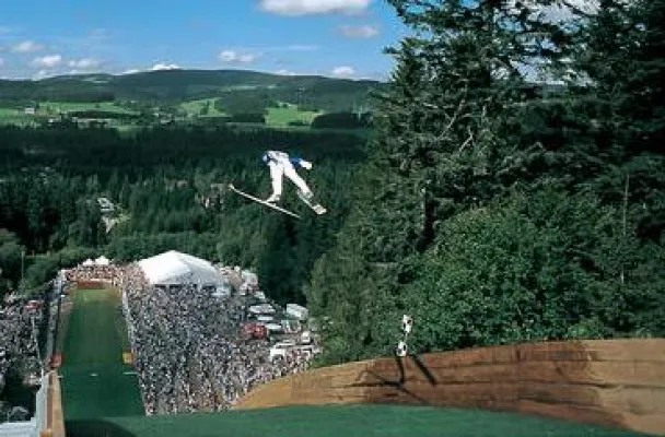 Bild: Sommerskispringen in Hinterzarten - die Pressekonferenzen live auf zaplive.tv