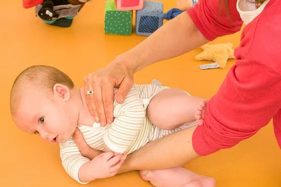 kidKG Eningen gibt Handling-Ratschlaege fuers Babys Bild: kidKG Eningen gibt Handling-Ratschlaege fuers Babys