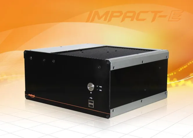 Bild: Leistungsfähiger lüfterloser Embedded-PC mit multiplen PCIe-Steckplätzen