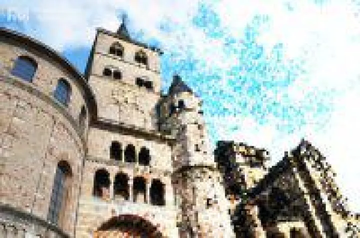 Zwischen Tradition und Moderne: Zunehmende Digitalisierung in der Restaurierung als Chance Bild: Zwischen Tradition und Moderne: Zunehmende Digitalisierung in der Restaurierung als Chance