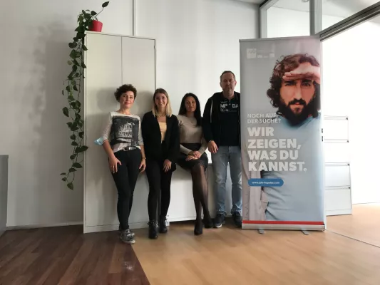 Bild: Mitarbeiterzuwachs um 150%, Kundenanzahl verdreifacht