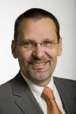 Bild: Günther Lang neuer Repräsentant von ASERVO Interactive in Österreich