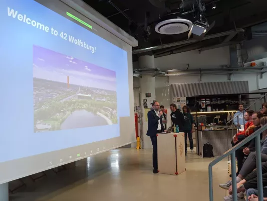 Semesterstart an der 42 Wolfsburg Bild: Semesterstart an der 42 Wolfsburg