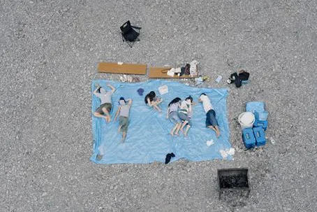 Bild: in transit - Ausstellungsprojekt zu den Themen Flucht, Migration, Zuflucht