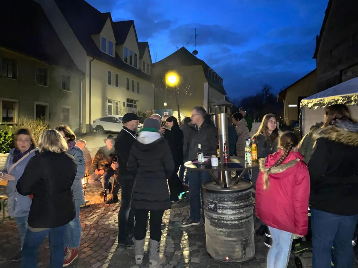 Abschlussveranstaltung der SPD+UBL Wählergemeinschaft auf dem Marktplatz in Lonnerstadt