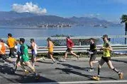 Bild: Laufen mit Panorama: Lago Maggiore Marathon