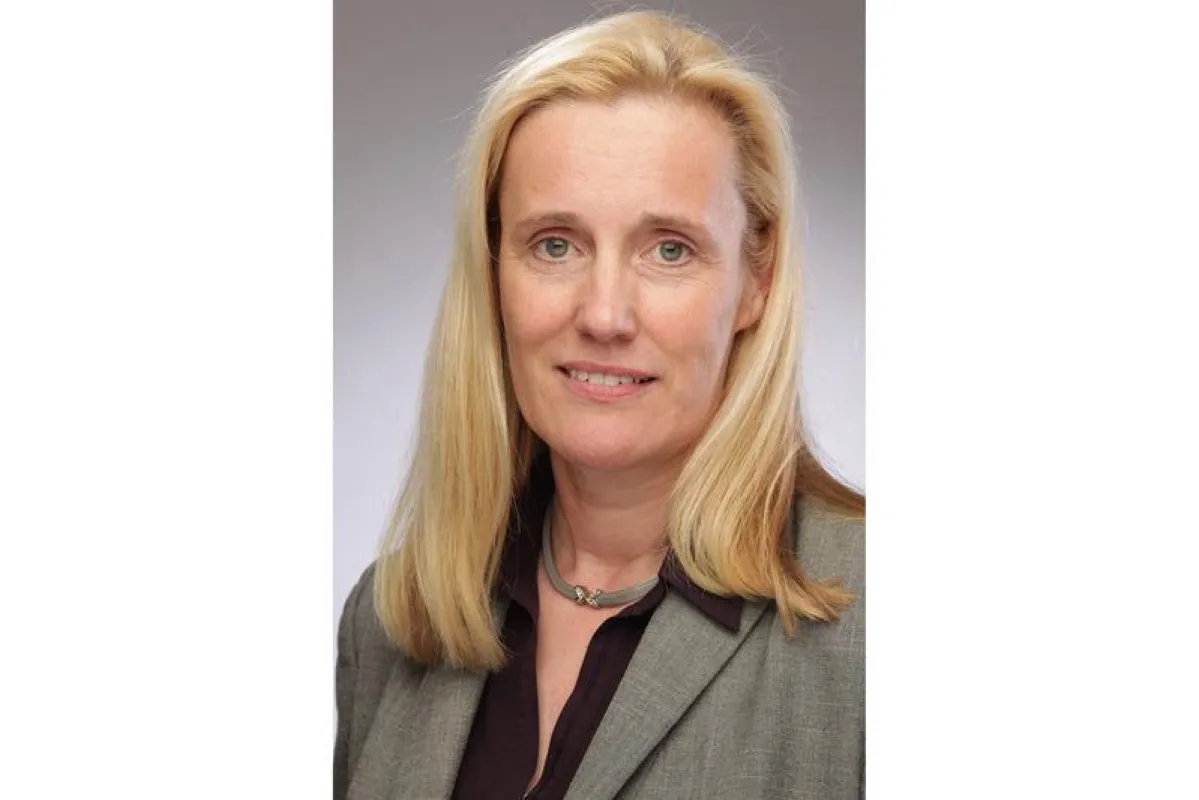 Die CAU trägt eine besondere Verantwortung für die Karriereperspektiven des wissenschaftlichen Nachwuchses, dabei helfe das neue Tenure-Track-Programm, betont CAU-Vizepräsidentin Prof. Karin Schwarz.