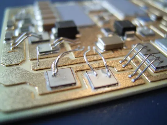 Bild: ZESTRON Academy Webinar: Drahtbonden – Oberflächenreinheit als Qualitätsmerkmal