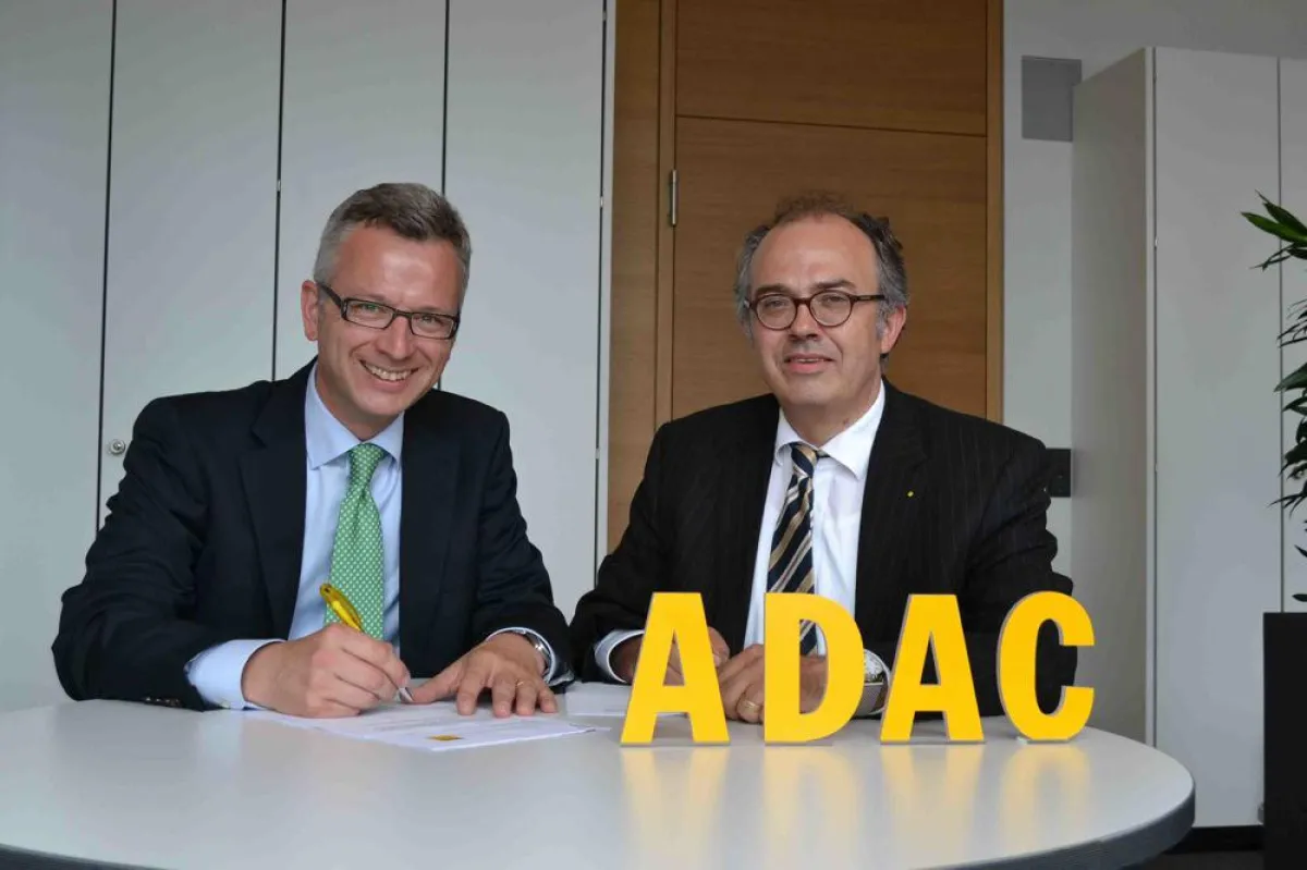 V. l.: Jürgen Marth, Geschäftsführer Vergölst, und André Zarth, Leiter Marketing und Werbung beim AD