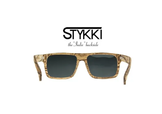 Bild: Die neuen STYKKI Holzbrillen ab August erhältlich