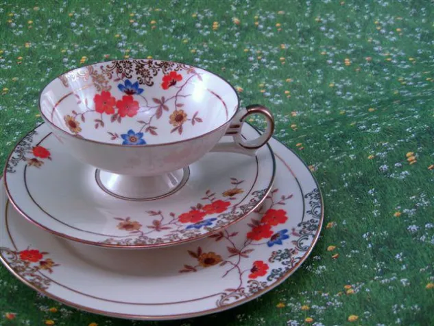 Aus der Vitrine auf die Kaffeetafel - Oma’s Sammeltassen erleben Comeback Bild: Aus der Vitrine auf die Kaffeetafel - Oma’s Sammeltassen erleben Comeback