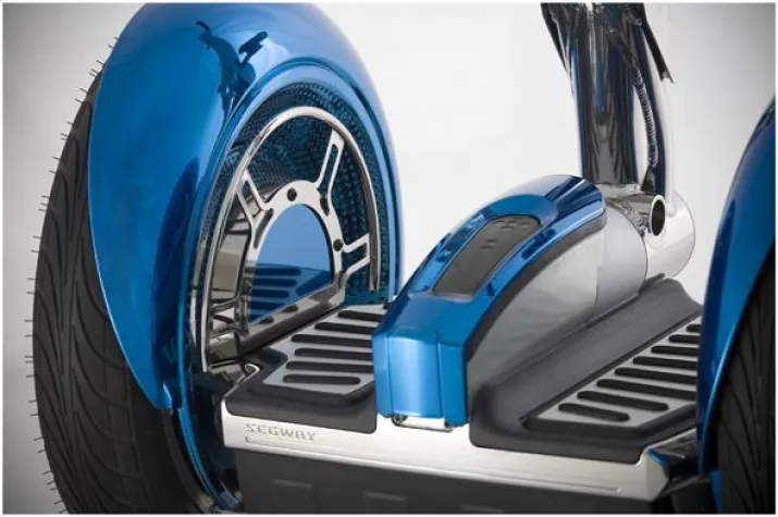 Bild: Designexperten ehren Transportgriff „easy-move“ für SegwayPT im red dot award - product design 2008