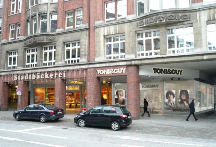 Bild: Zweiter Toni&Guy-Salon in Hamburg - Saloneröffnung am 01. April 2008