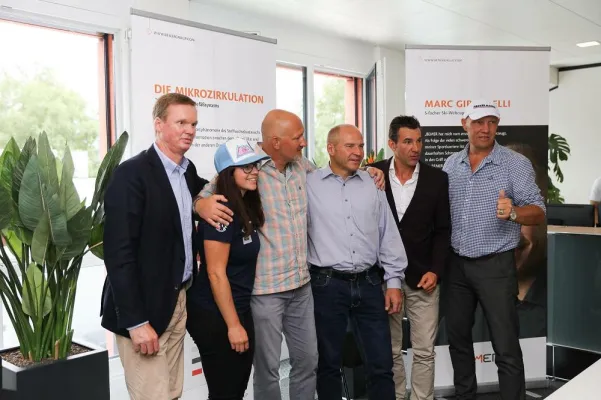 Bild: BEMER-Sportbotschafter spenden Sportequipment zugunsten der Stiftung Wunderlampe