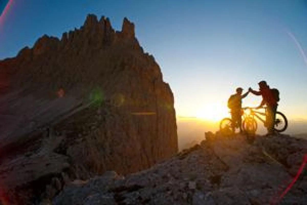 Mountainbiken auf Klettersteigen