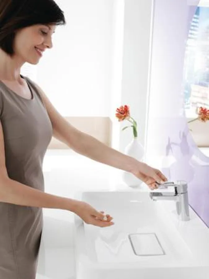 Die Armatur HANSATWIST m. Bügellösung erweist sich im täglichen Gebrauch als unschlagbar komfortabel